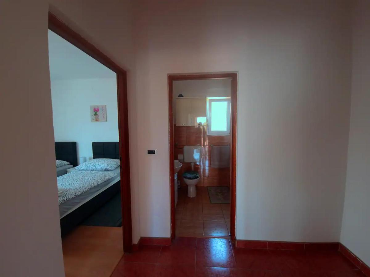 Apartments In Rijeka, Free Parking And Large Terrace, 15Min Drive From The Beach Ngoại thất bức ảnh