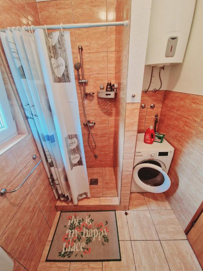 Apartments In Rijeka, Free Parking And Large Terrace, 15Min Drive From The Beach Ngoại thất bức ảnh